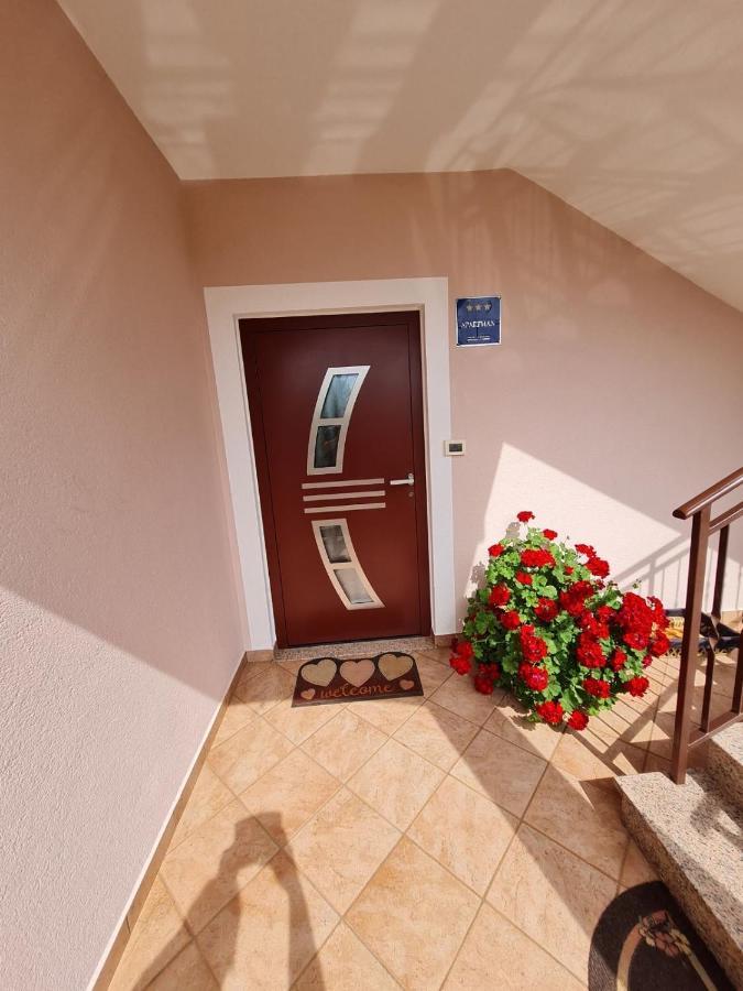 Apartment Ornela อูมัค ภายนอก รูปภาพ
